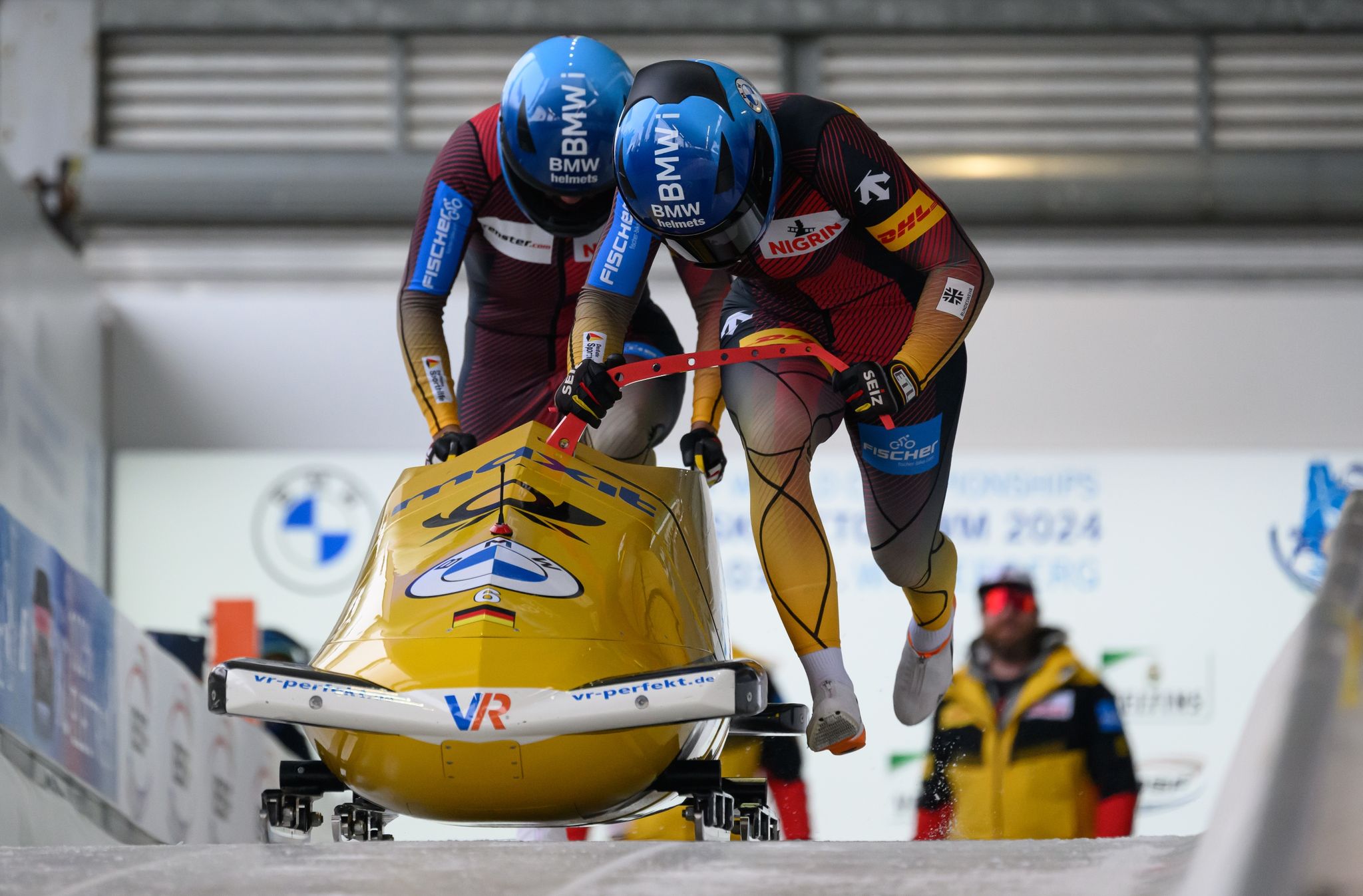 Deutsche Zweierbob-Pilotinnen kämpfen um WM-Sieg