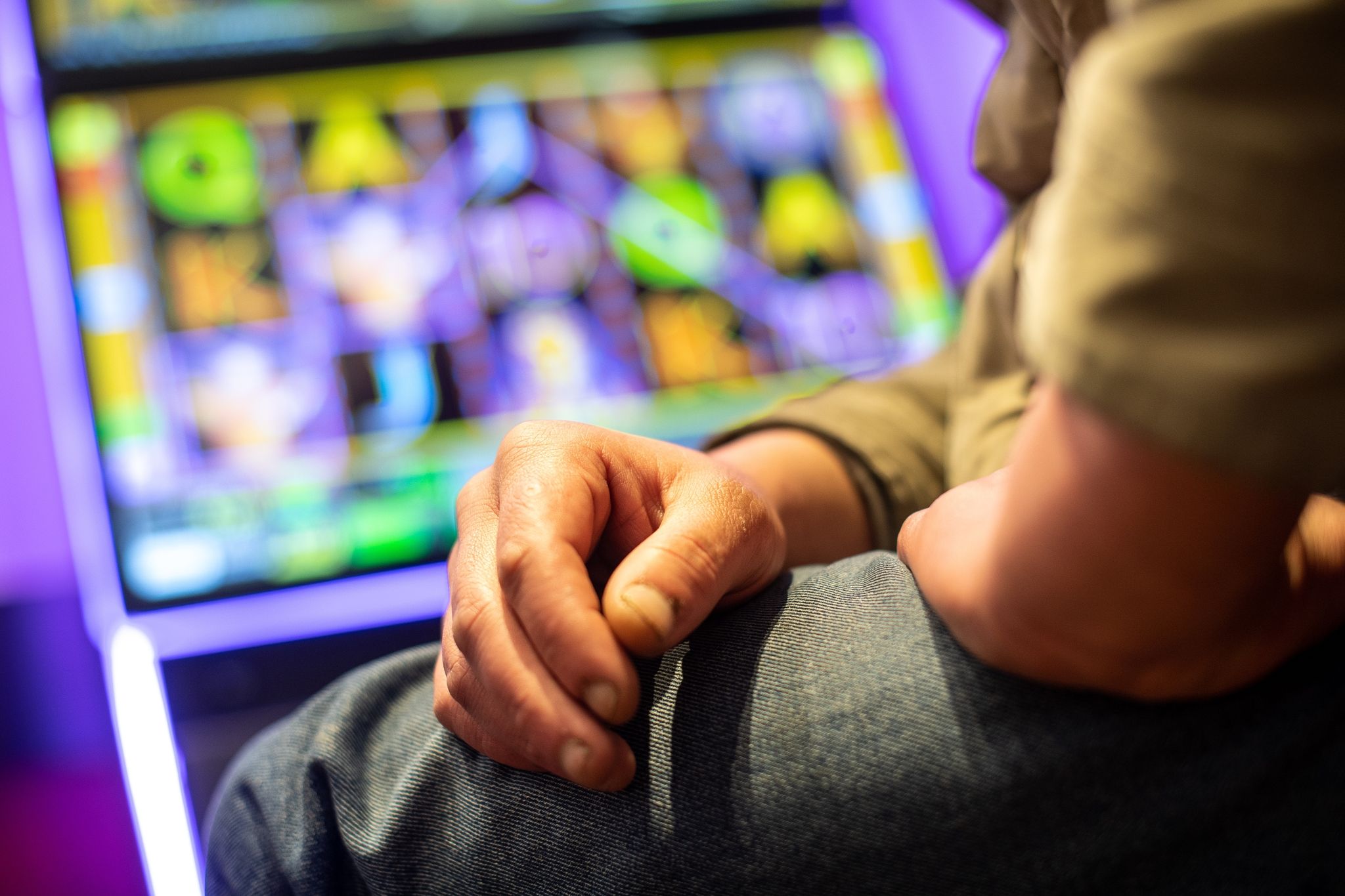 Studie: Glücksspiel gefährdet Männer und Frauen gleichermaßen