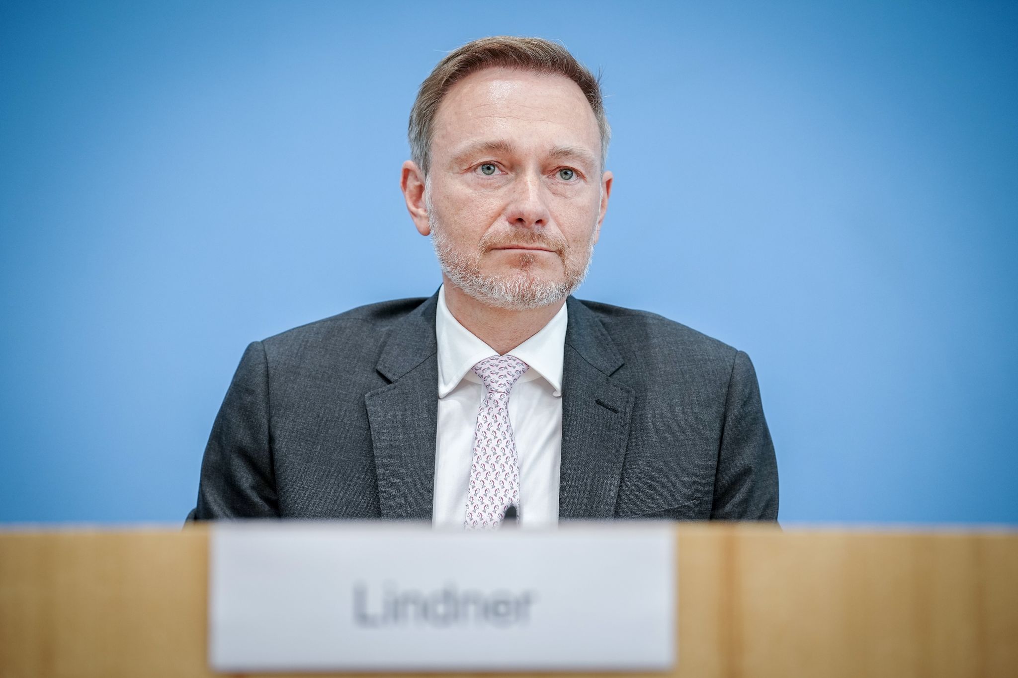Lindner verlangt neuen Entwurf zu Kindergrundsicherung