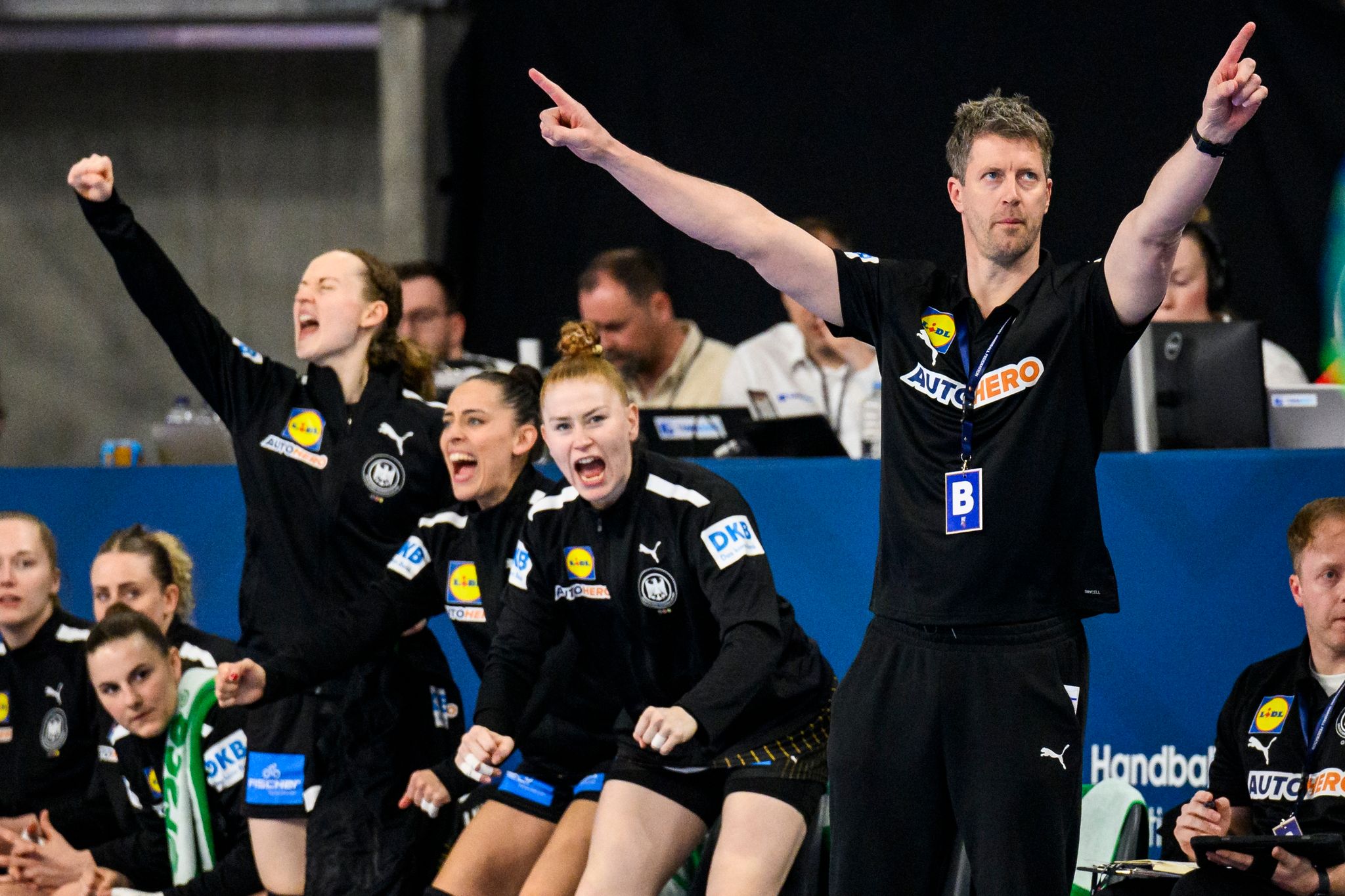 Deutschlands Handballerinnen auf Kurs nach Olympia