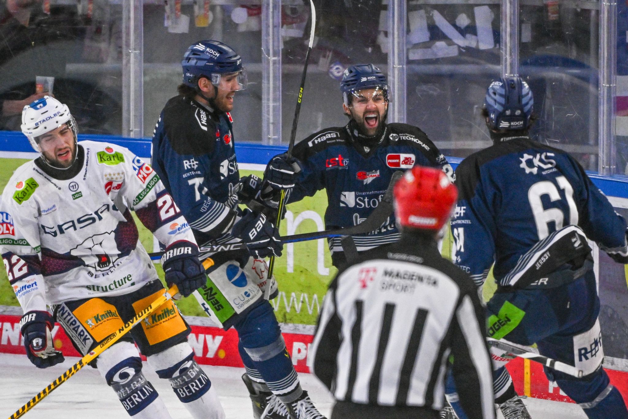 DEL-Meister München vor Playoff-Aus – Straubing verkürzt