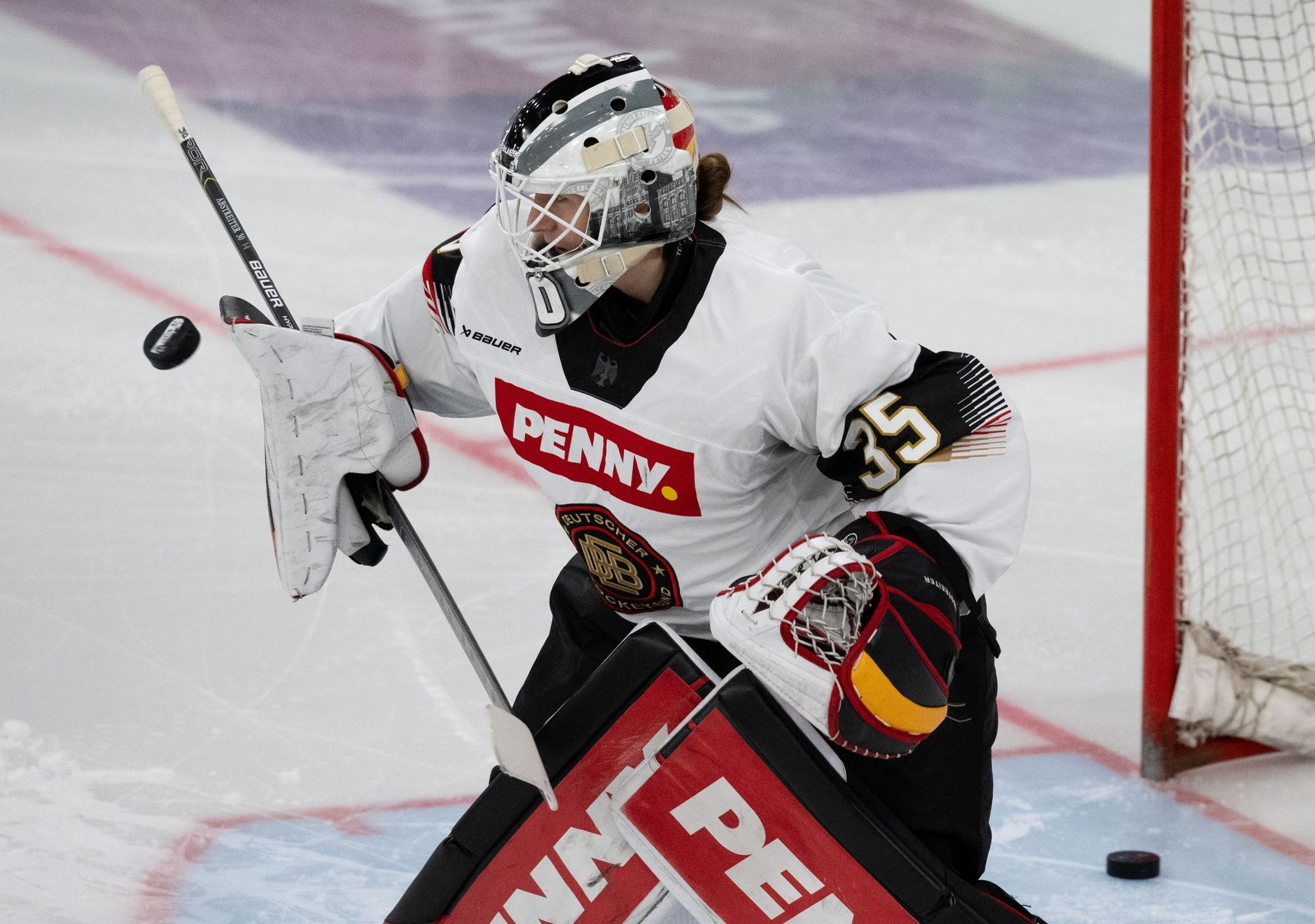 Torhüterin Abstreiter trägt deutsche WM-Hoffnungen