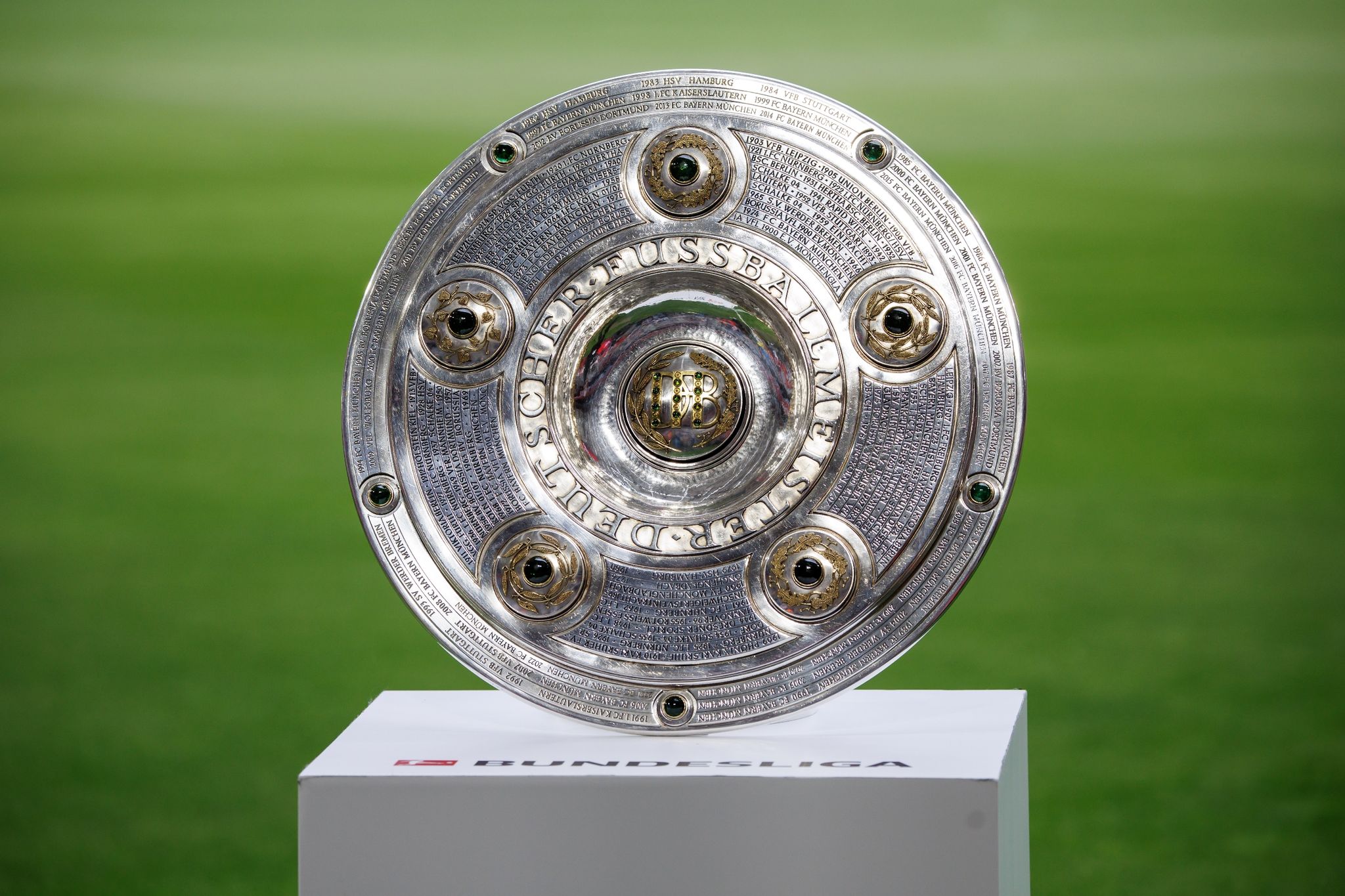 Deutscher Fußball-Meister wird nicht der FC Bayern – 2012 war ein besonderes Jahr