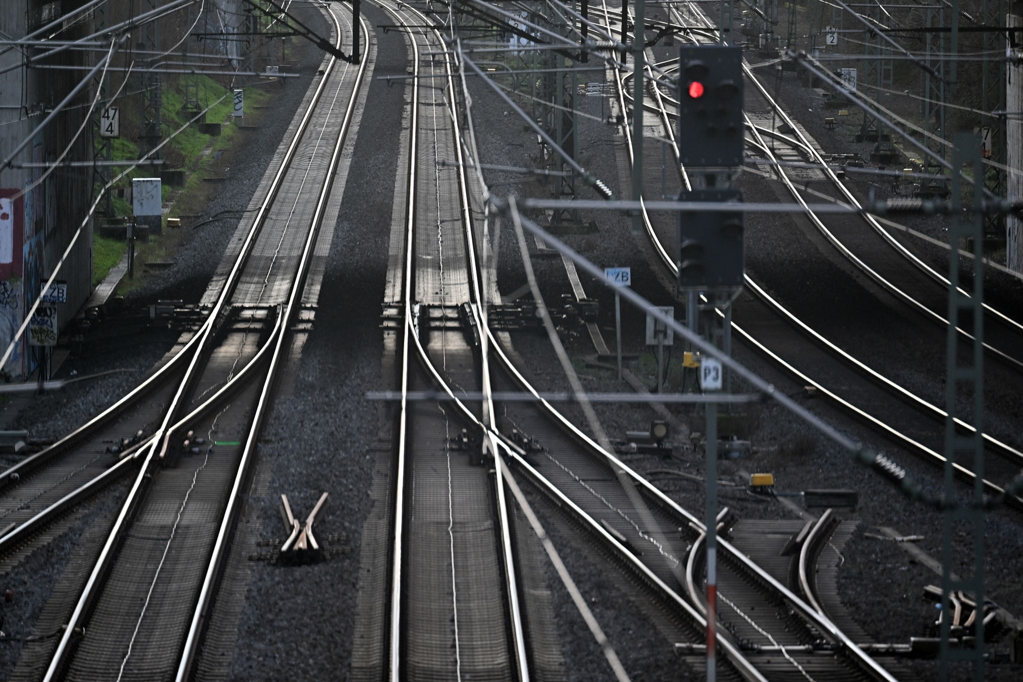 Kabeldiebe legen Zugverkehr im Ruhrgebiet teilweise lahm