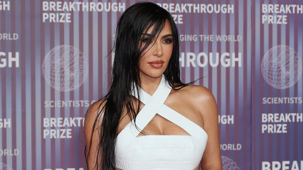 Kim Kardashian entlarvt verrückte Internet-Theorien