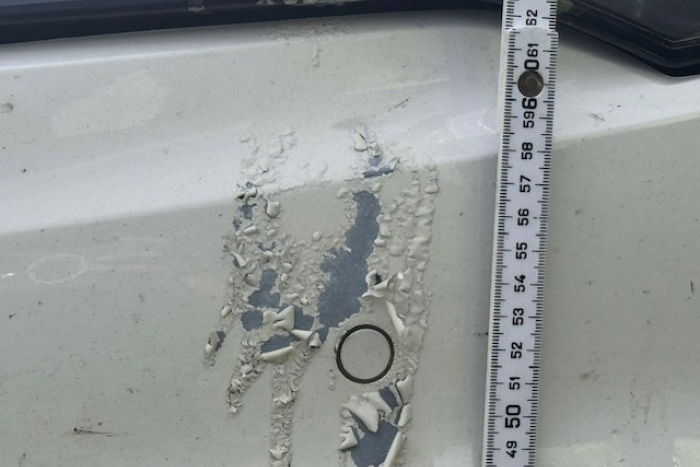 Lübeck: PKW in Scharbeutz mit unbekannter Substanz übergossen – Polizei sucht Zeugen