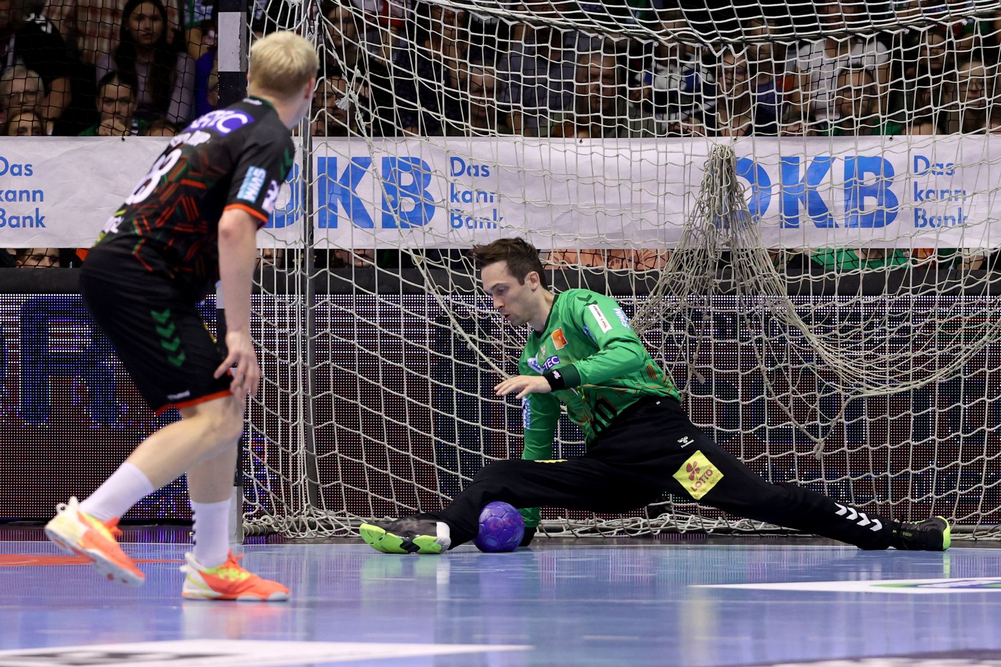 Methamphetamine bei Probe von Magdeburgs Torhüter Portner