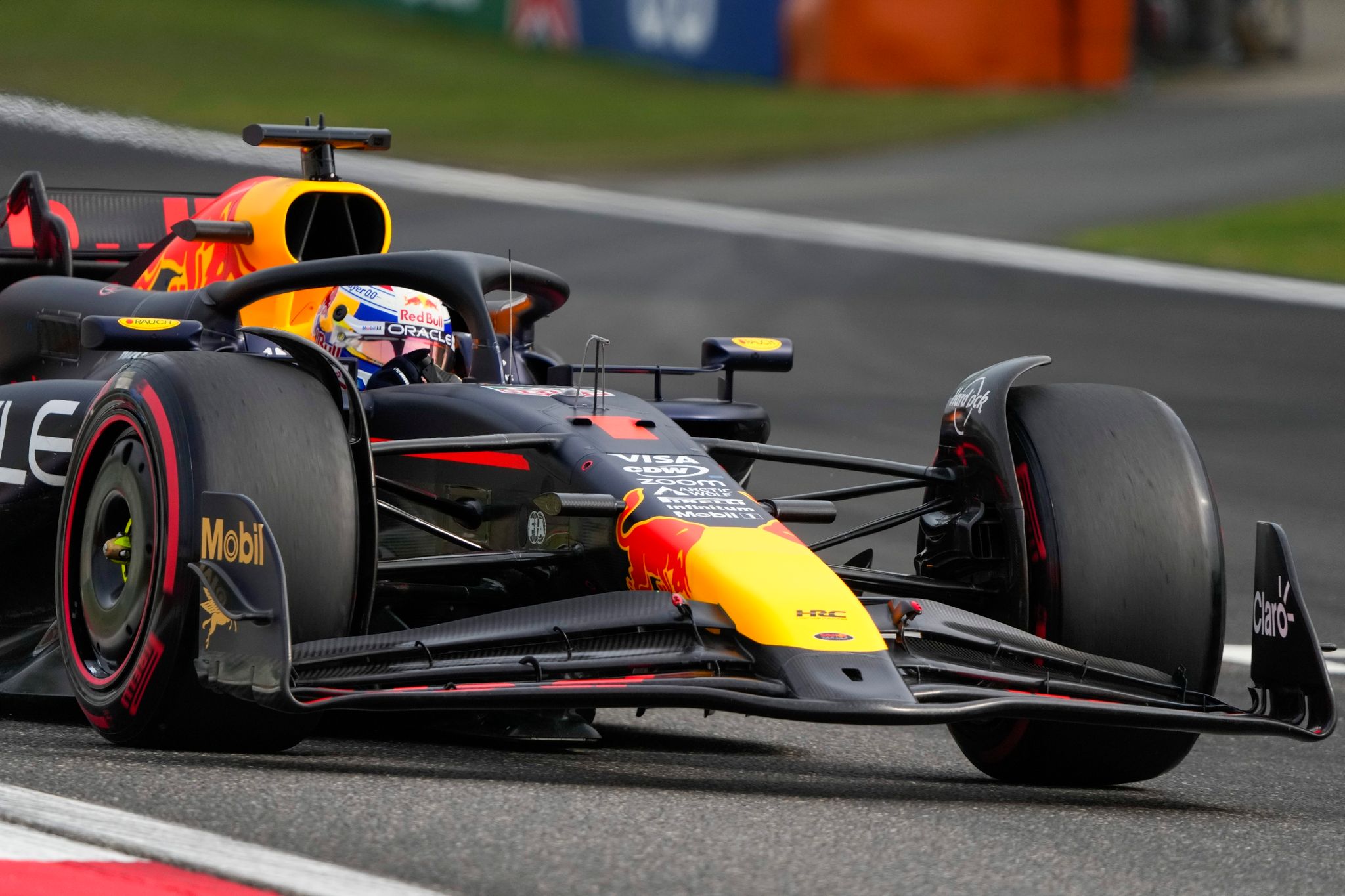 Verstappen rast auch in China auf die Pole