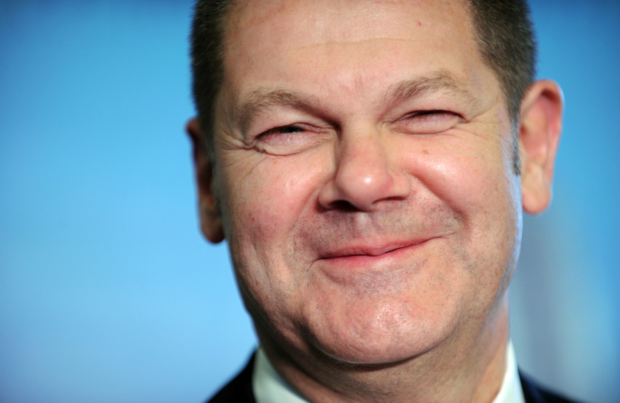 «Hallo, hier ist Olaf Scholz»: Ampel jetzt auch auf WhatsApp