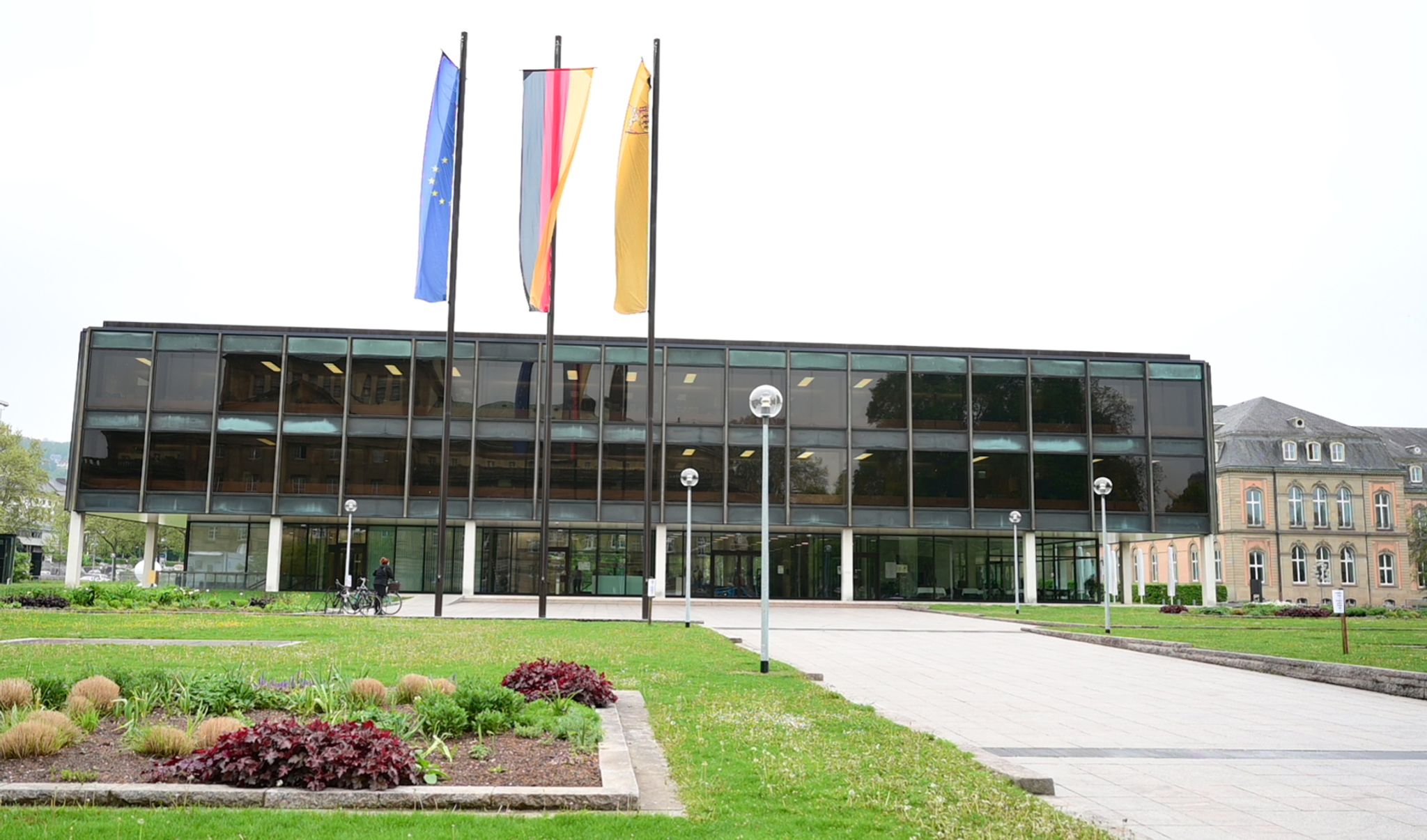 Stuttgarter Antifa bekennt sich zu Angriff auf AfD-Infostand