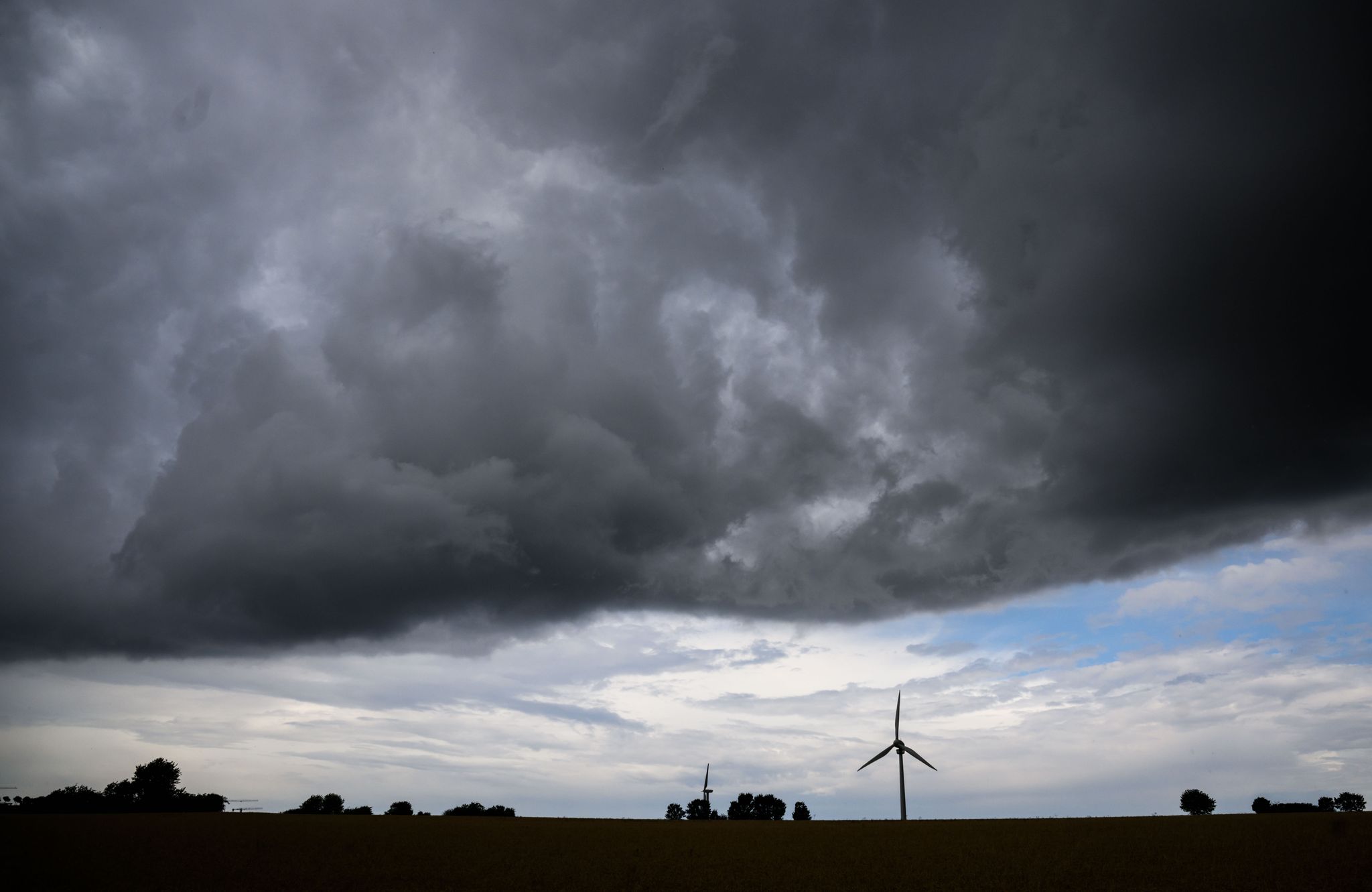 Unbeständiges Wetter in Deutschland: Schauer und Gewitter erwartet