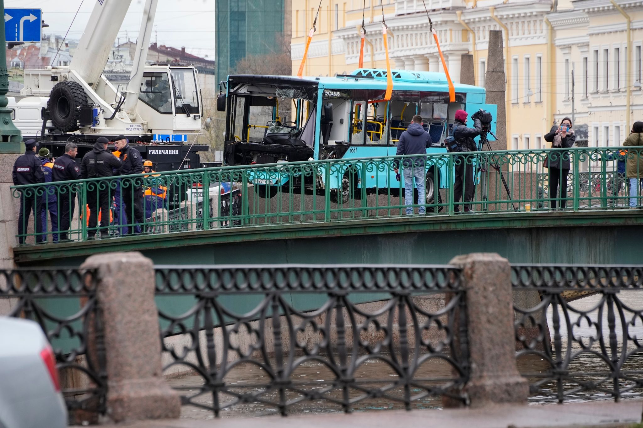 Mehrere Tote bei Busunglück in St. Petersburg