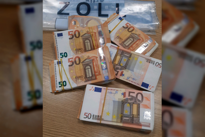 Berlin: Über 180.000 Euro Bargeld sichergestellt im April 2024