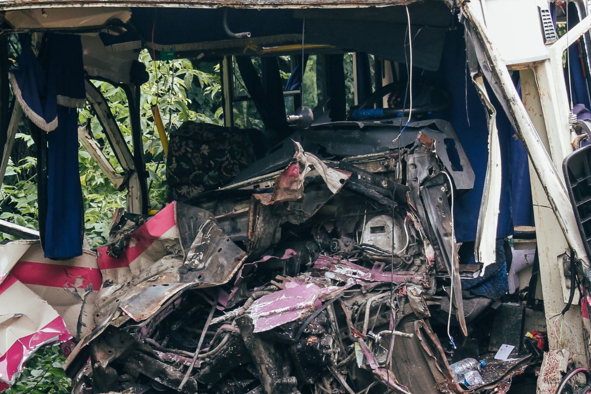 Schwerer Busunfall fordert 28 Tote
