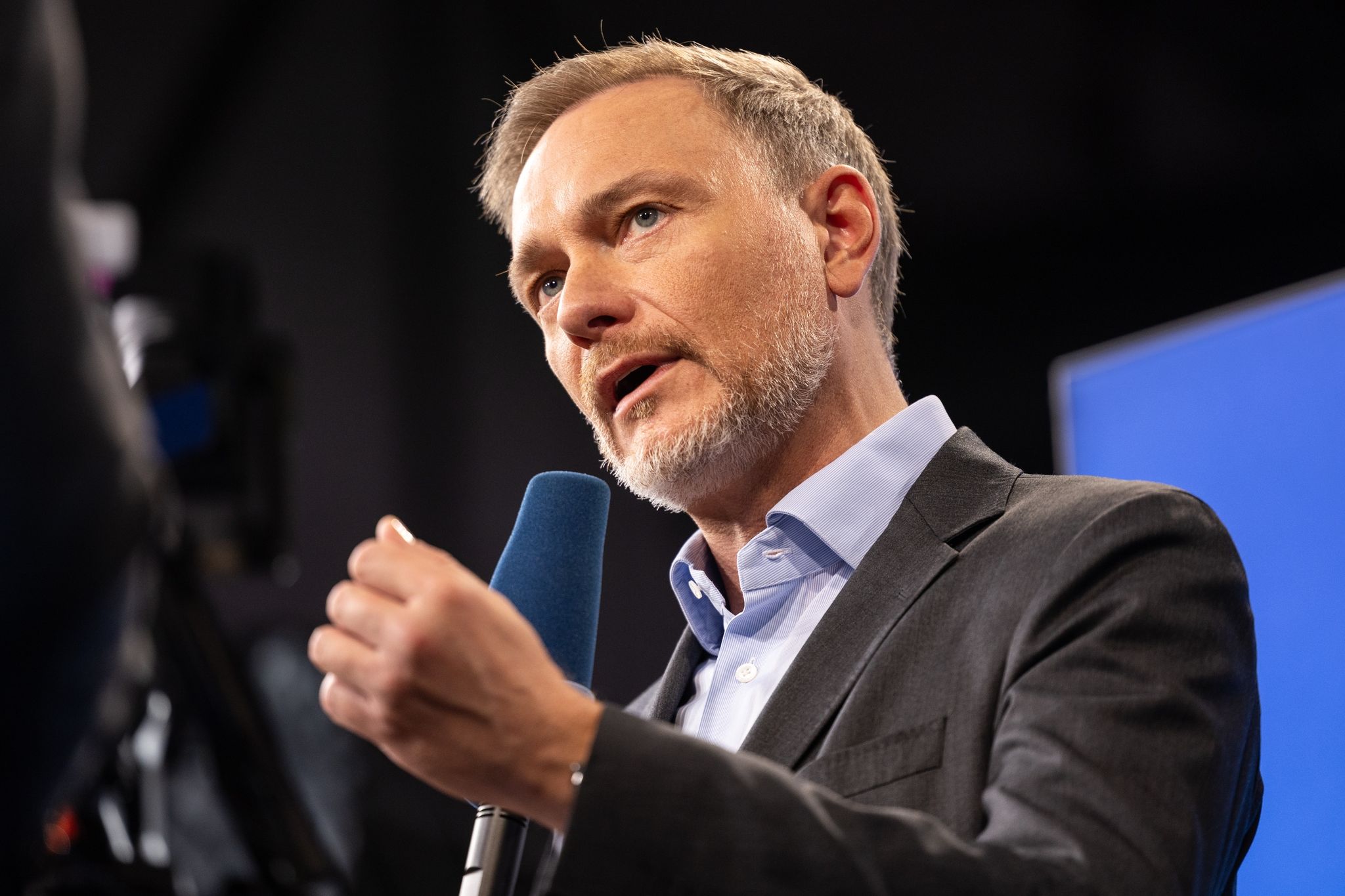 Lindner hinterfragt Ausgabenpolitik von Baerbock und Schulze