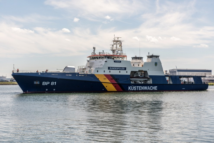 Helgoland: Einsatzschiff BP 81 POTSDAM der Bundespolizei beim Hafengeburtstag Hamburg 2024 dabei