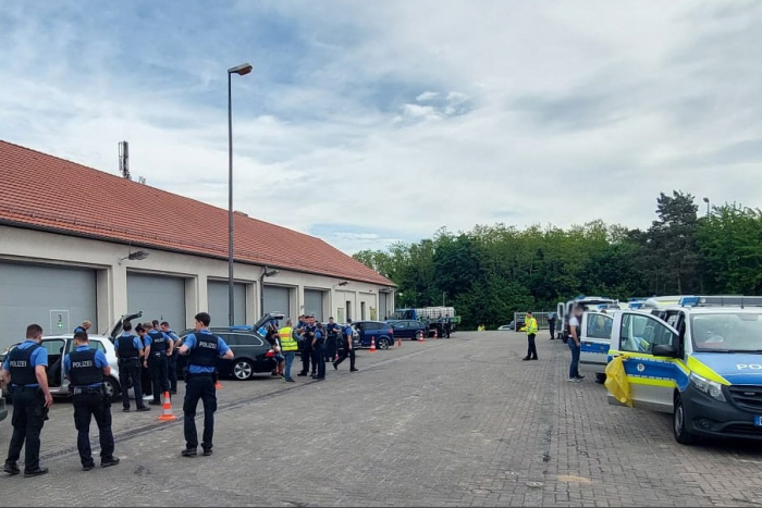 Baunatal: Verkehrskontrollen mit Autobahnpolizei an A 7 durchgeführt
