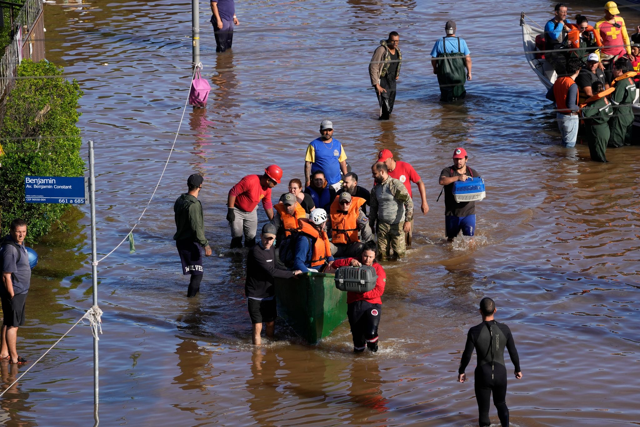 Zahl der Hochwasseropfer in Brasilien steigt auf über 100