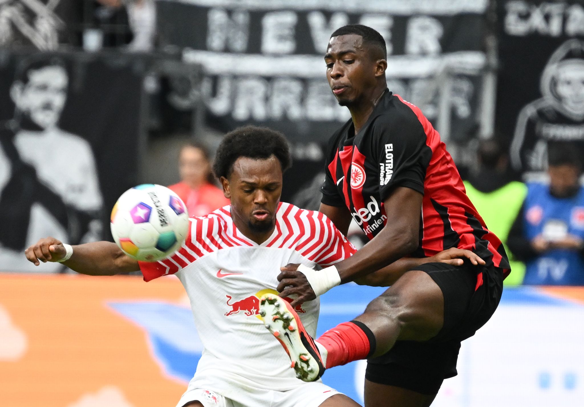 Eintracht rettet bei Abschied von Rode und Hasebe Rang sechs