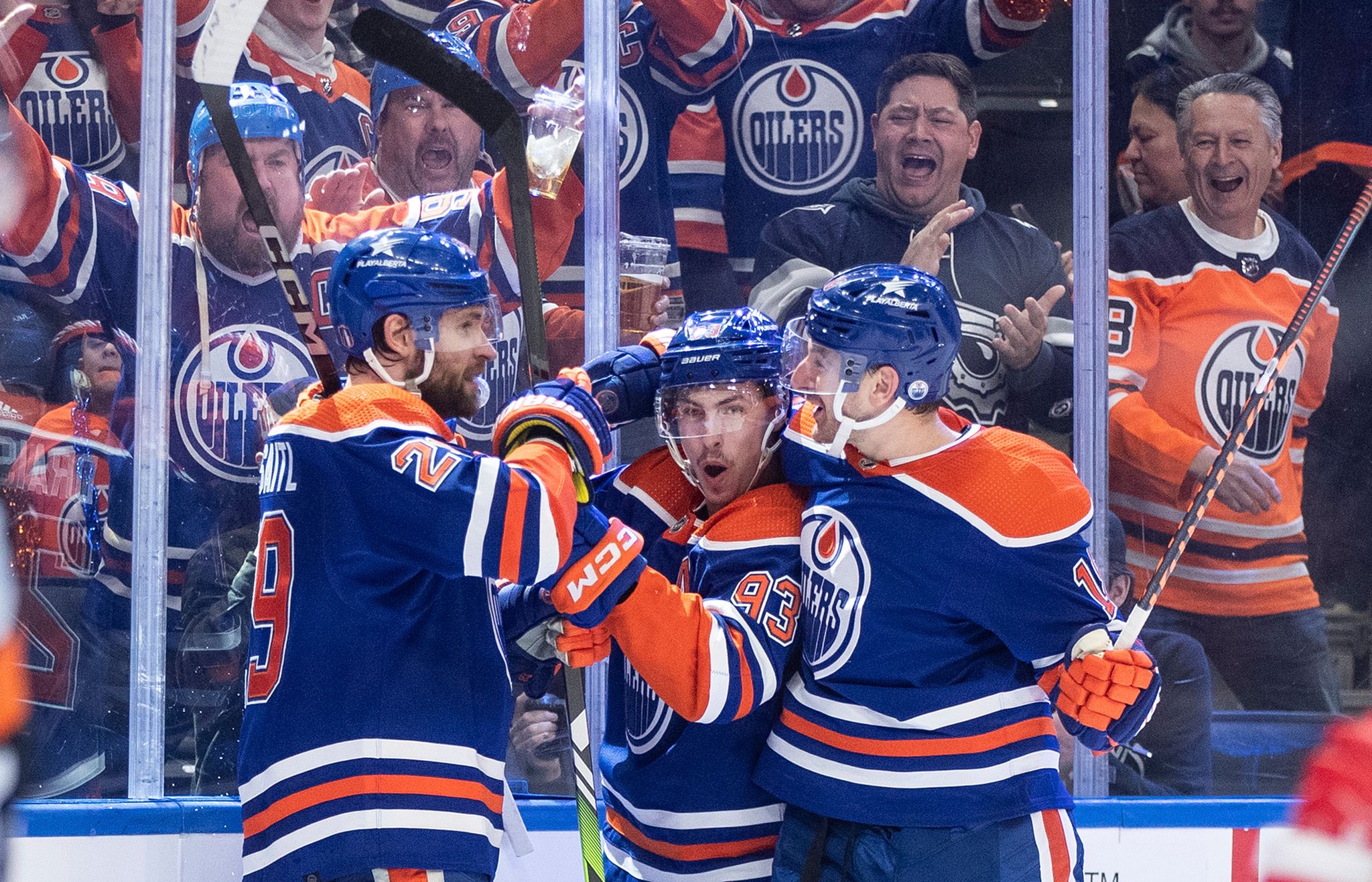 Leon Draisaitl führt Edmonton Oilers in die nächste NHL-Runde