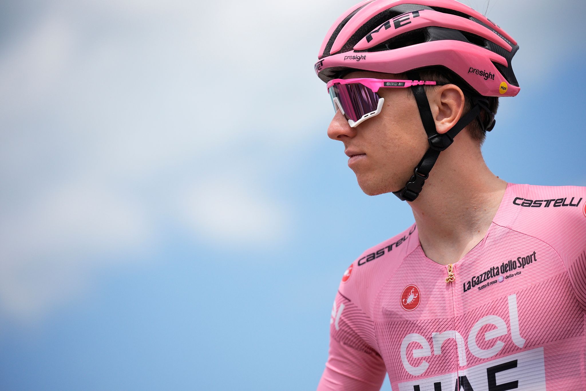 Superstar Tadej Pogacar dominiert Giro d’Italia, zweiter Platz im Einzelzeitfahren