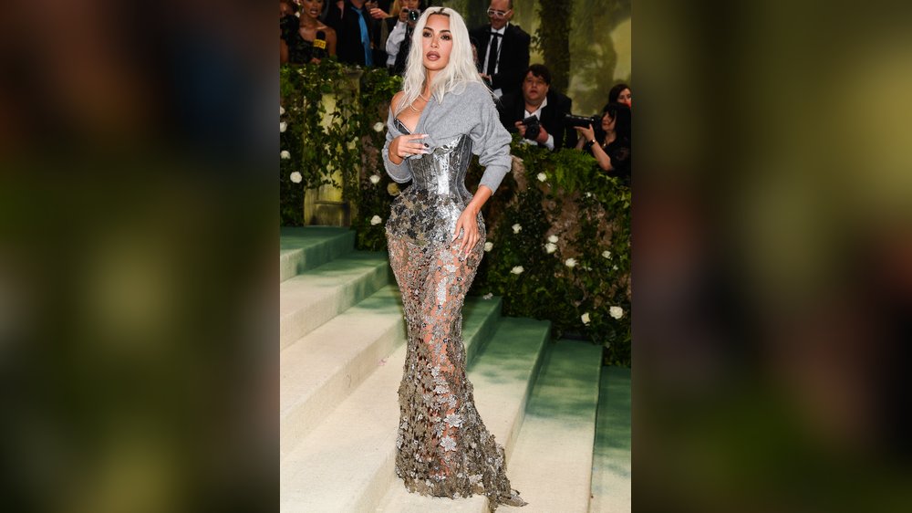 Kim Kardashian sorgt bei Met Gala 2024 für Aufsehen