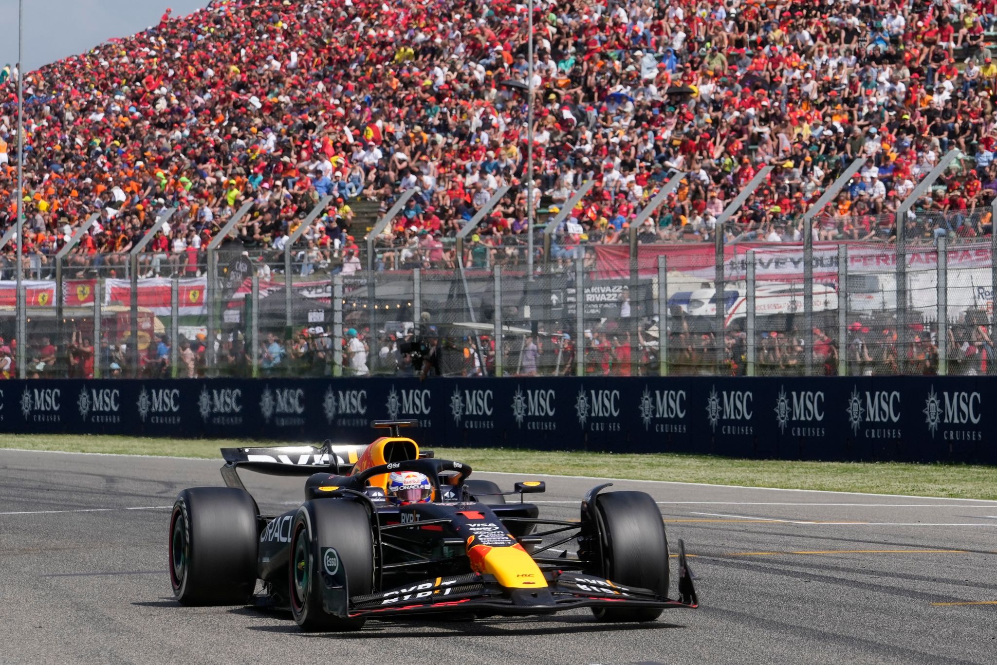 Verstappen schleppt sich zum Sieg-Hattrick in Imola