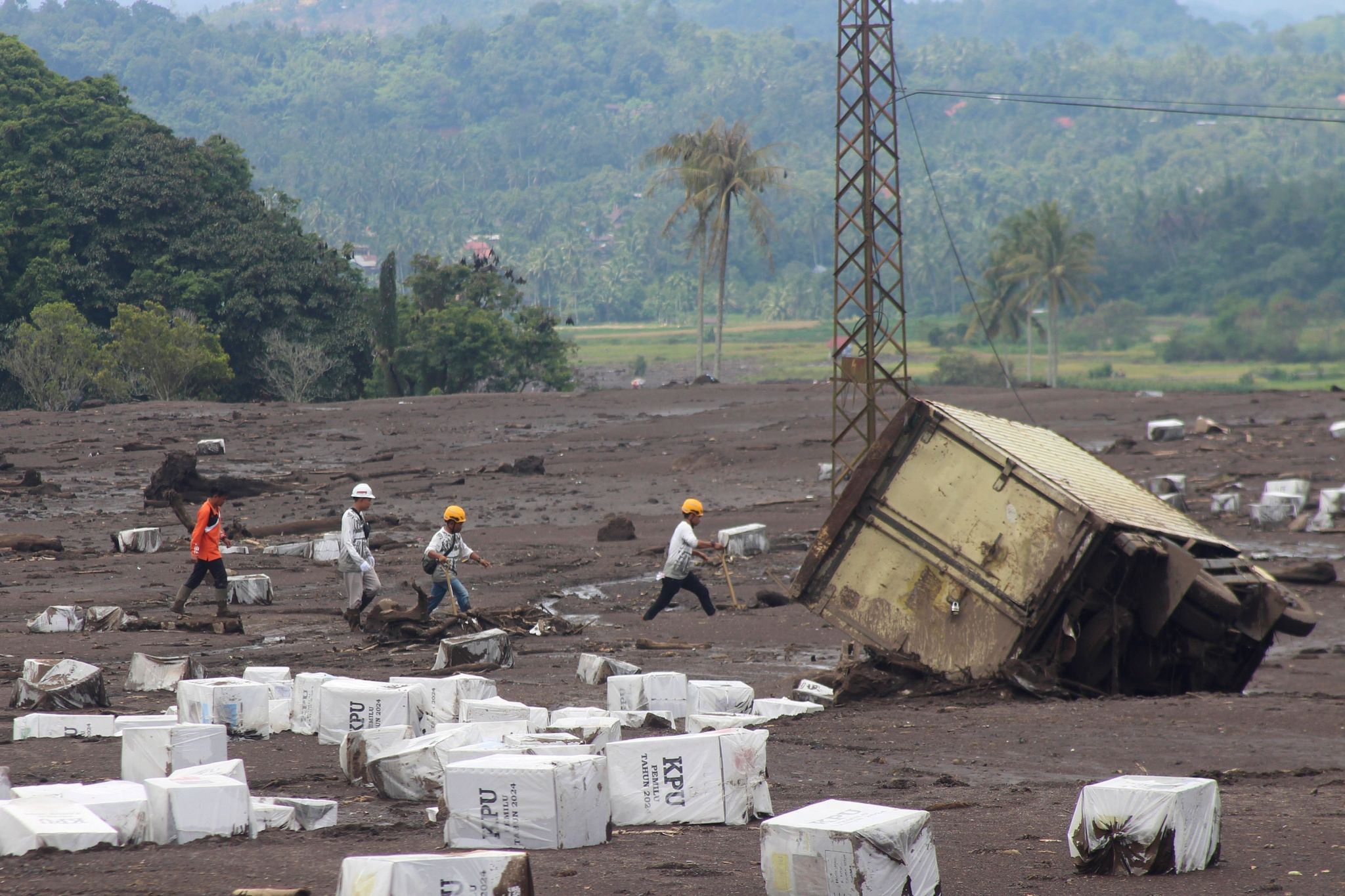 Vulkanische Schlammströme auf Sumatra: Zahl der Toten steigt