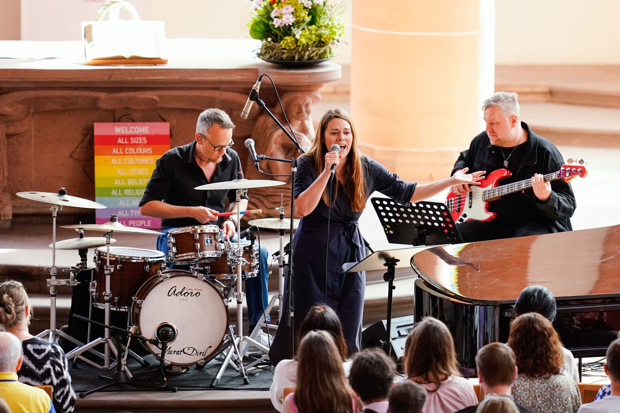 Gottesdienst im Fanshirt: Taylor-Swift-Messen begeistern