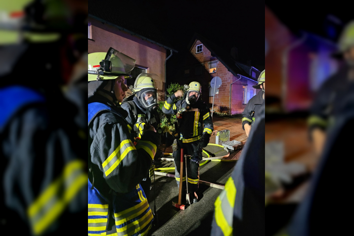 Schneller Einsatz verhindert größeren Schaden: Feuerwehr löscht Brand in Arnsberg
