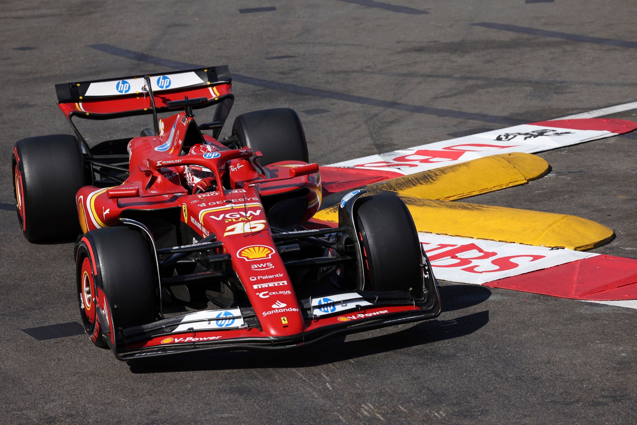 Charles Leclerc sichert sich Pole Position in Monaco