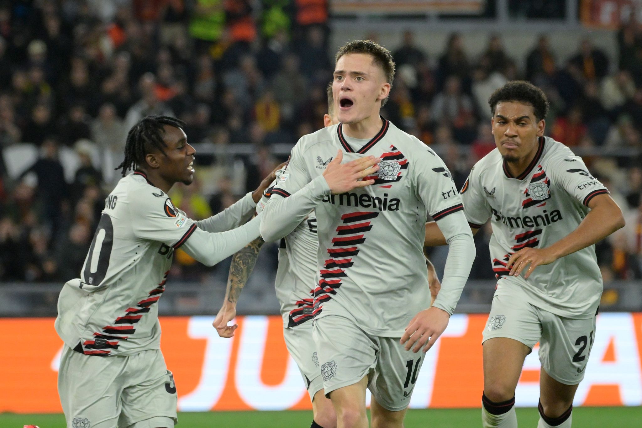 Triumphales Leverkusen besiegt AS Rom und rückt dem Europa League Finale näher