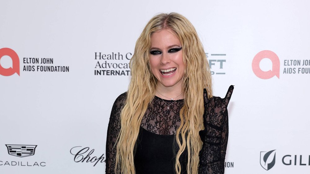 Avril Lavigne reagiert auf Verschwörungstheorie über ihren Tod