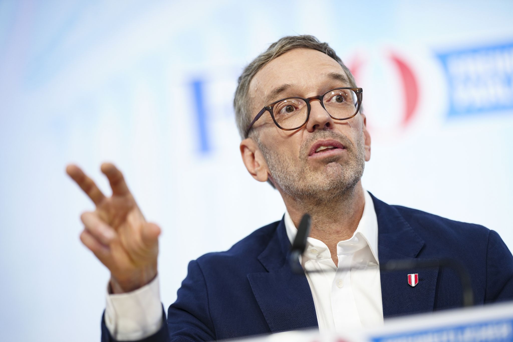 Rechtsruck in Österreich: FPÖ siegt bei Europawahl