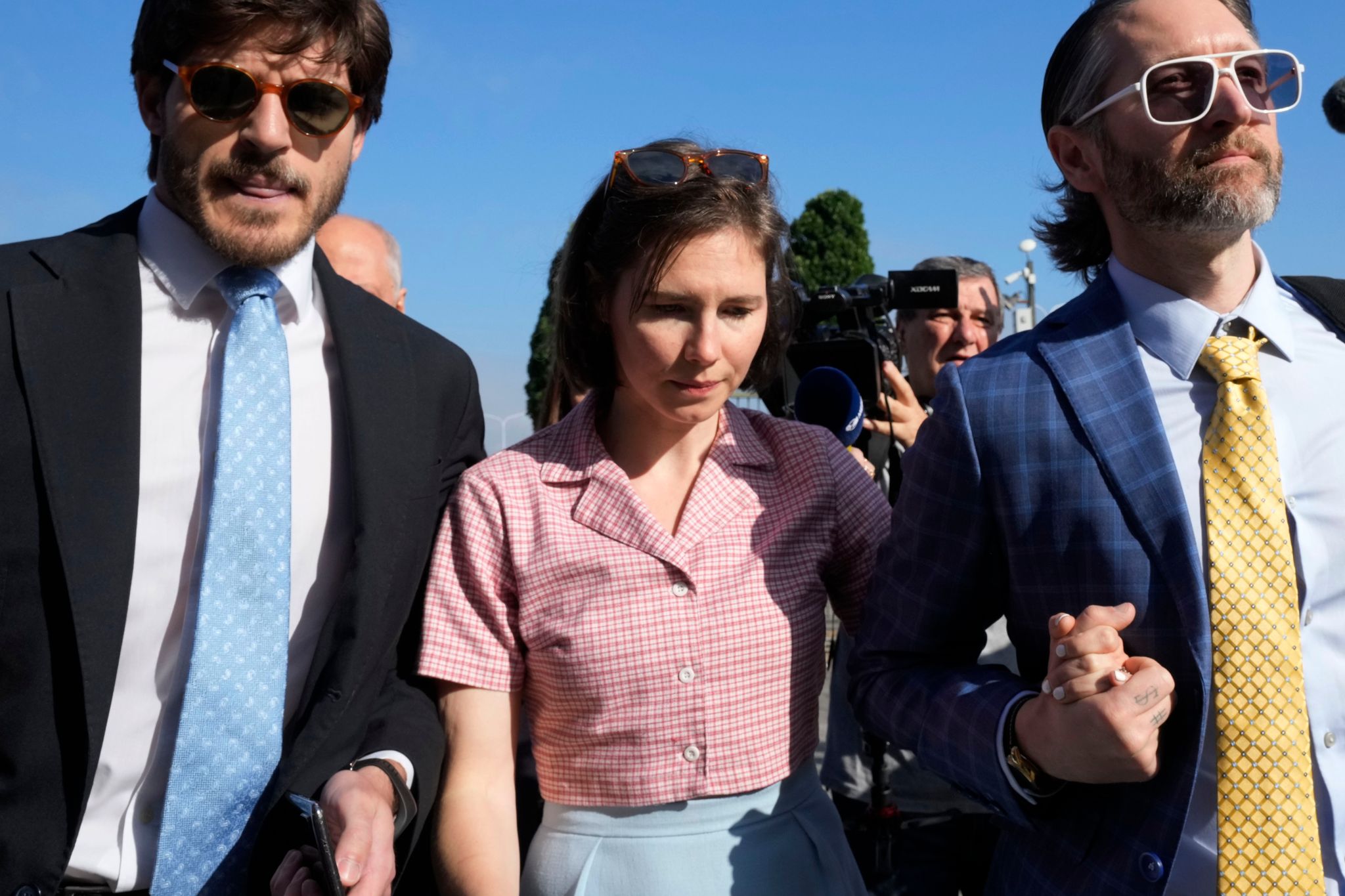 Amanda Knox in Italien zurück vor Gericht