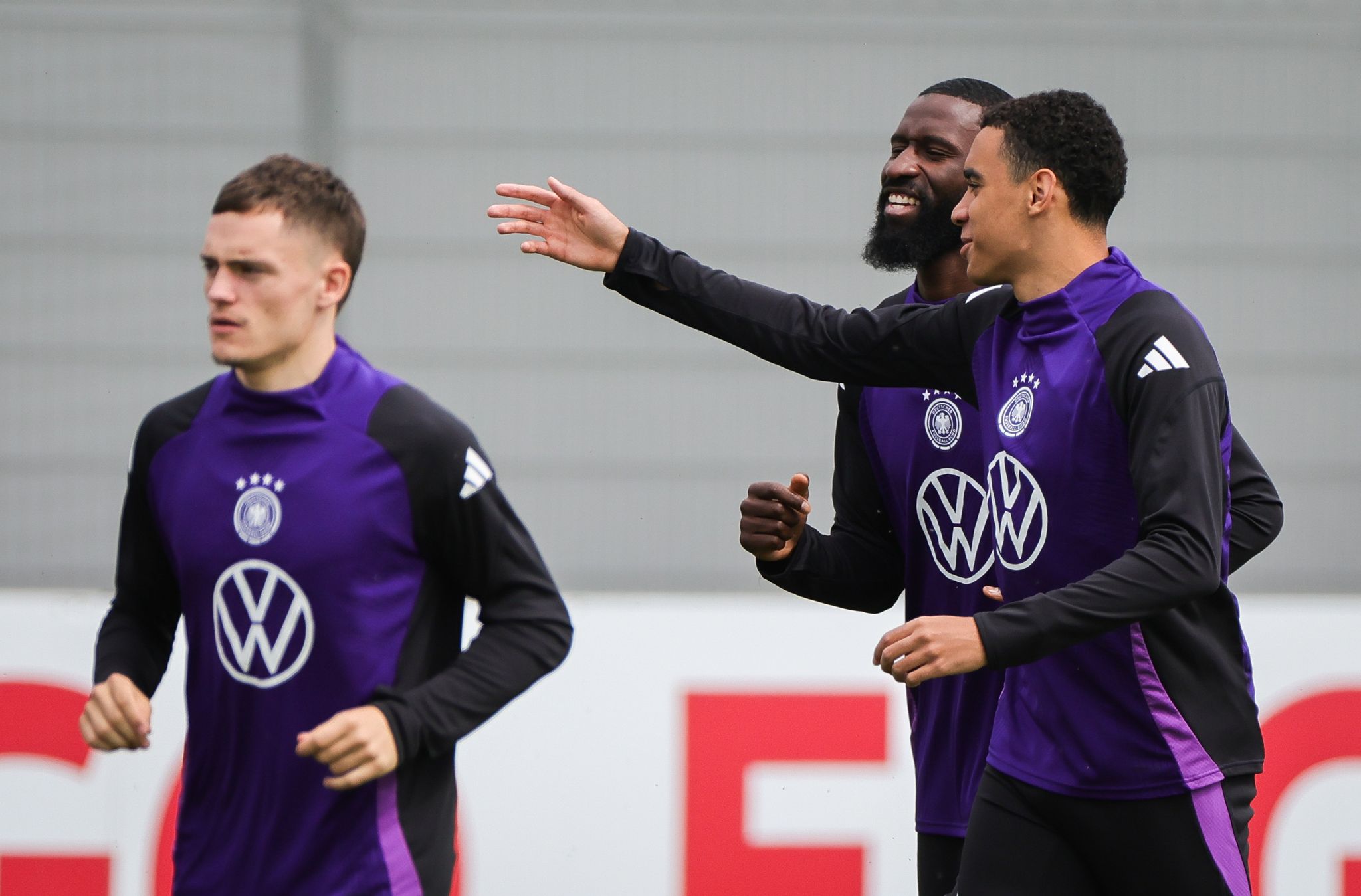 Trainerbesuch und Titelträume vor EM-Generalprobe