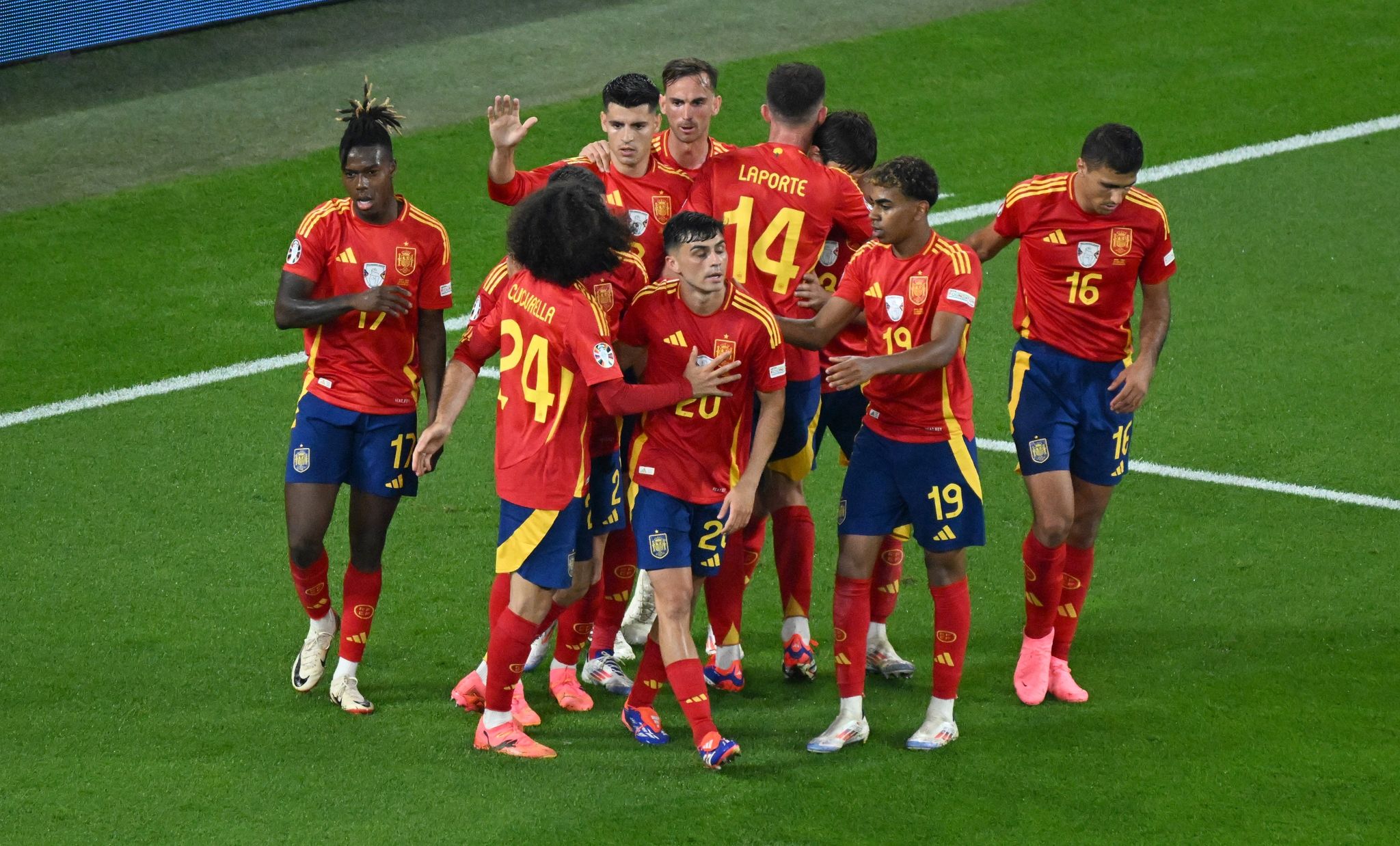 Spanien sichert sich vorzeitigen Gruppensieg gegen Italien mit 1:0-Sieg in Gelsenkirchen