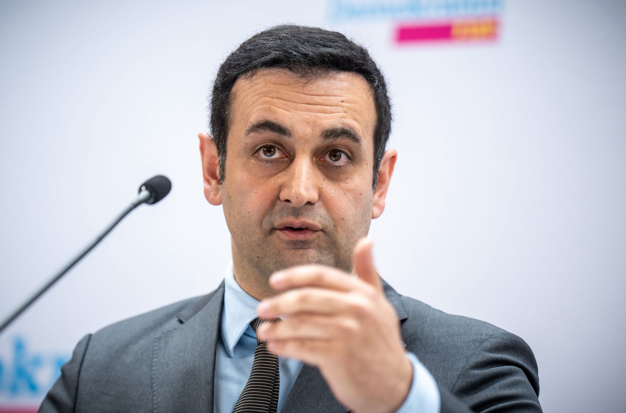 SPD und FDP im Haushaltsstreit: Schuldenbremse vs. Investitionen