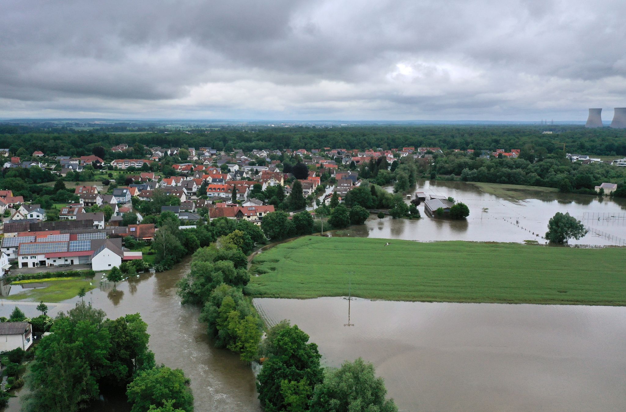 Suche nach Feuerwehrmann geht weiter