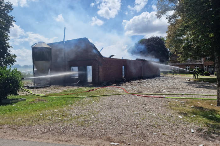 Felm: Brand in Scheune mit 2200 Küken