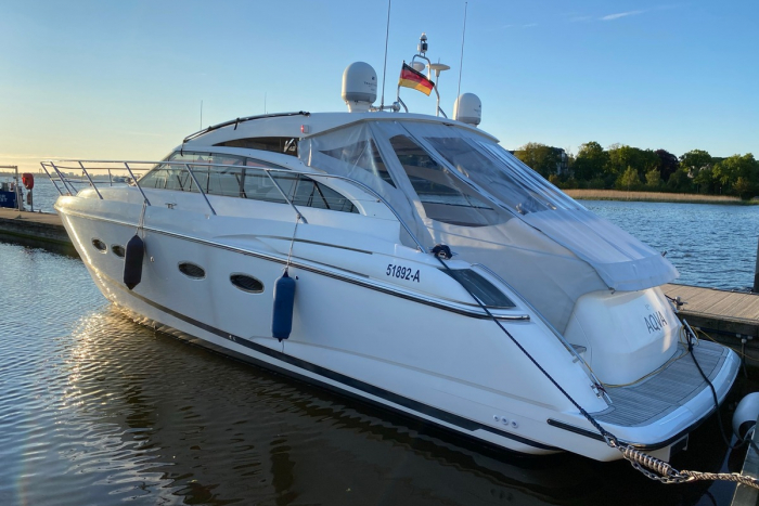 Rostock: 14-Meter-Motoryacht gestohlen – Zeugen gesucht