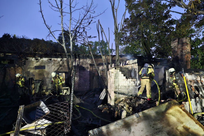 Gartenlaubenbrand im Kleingartengebiet Twischkamp-Lehe