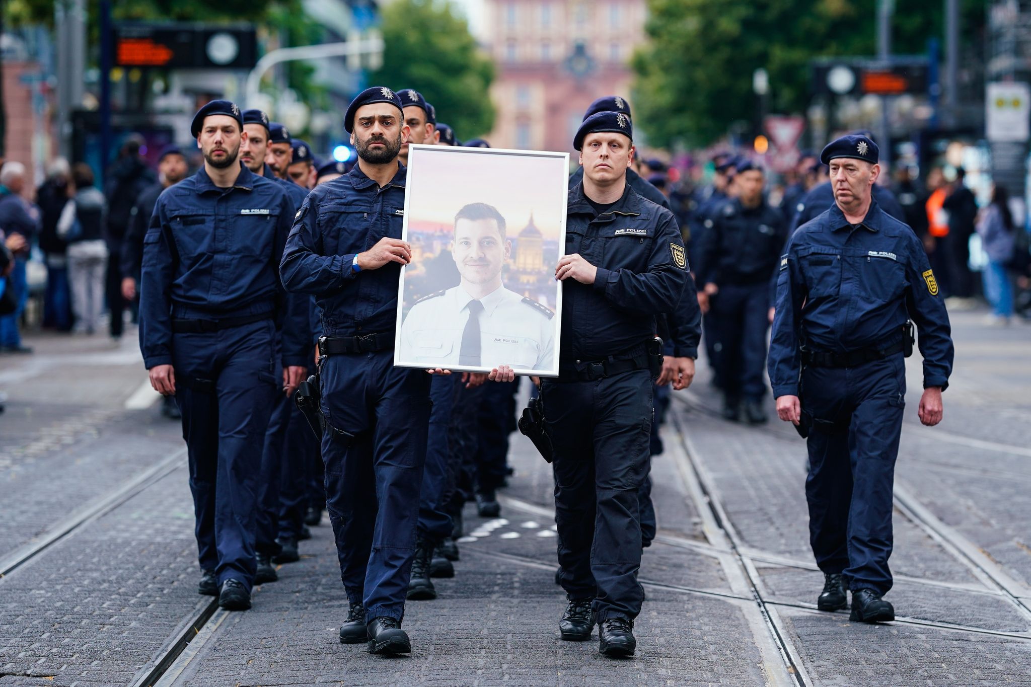 Mannheim: Tausende verabschieden getöteten Beamten