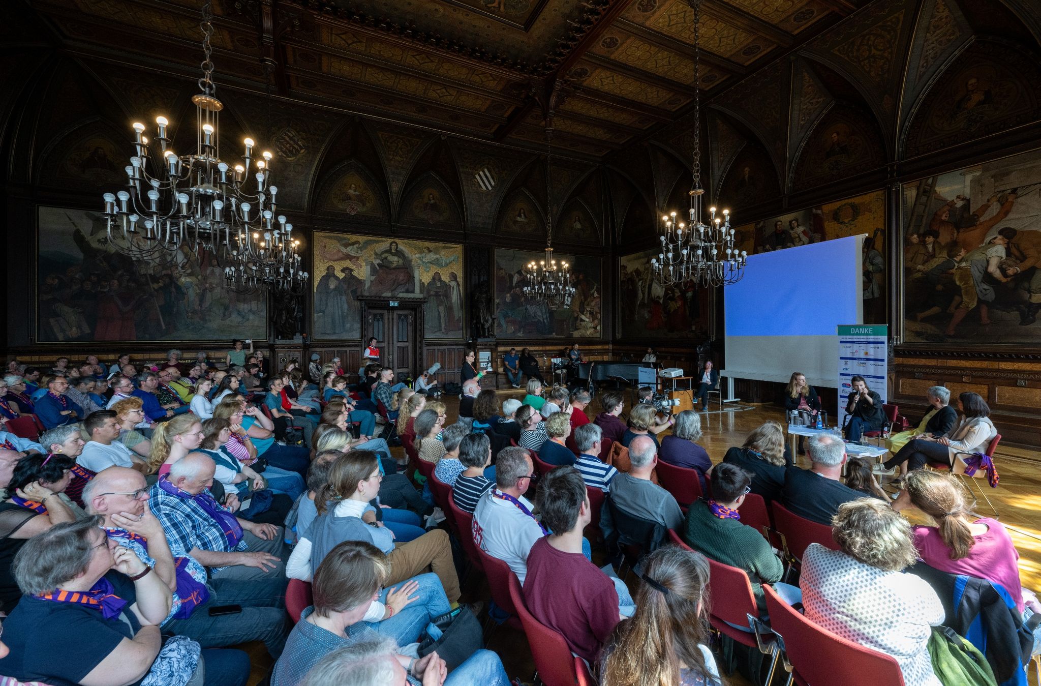 Online-Hass gegen Frauen in der Politik: Drohungen und Pöbeleien nehmen zu