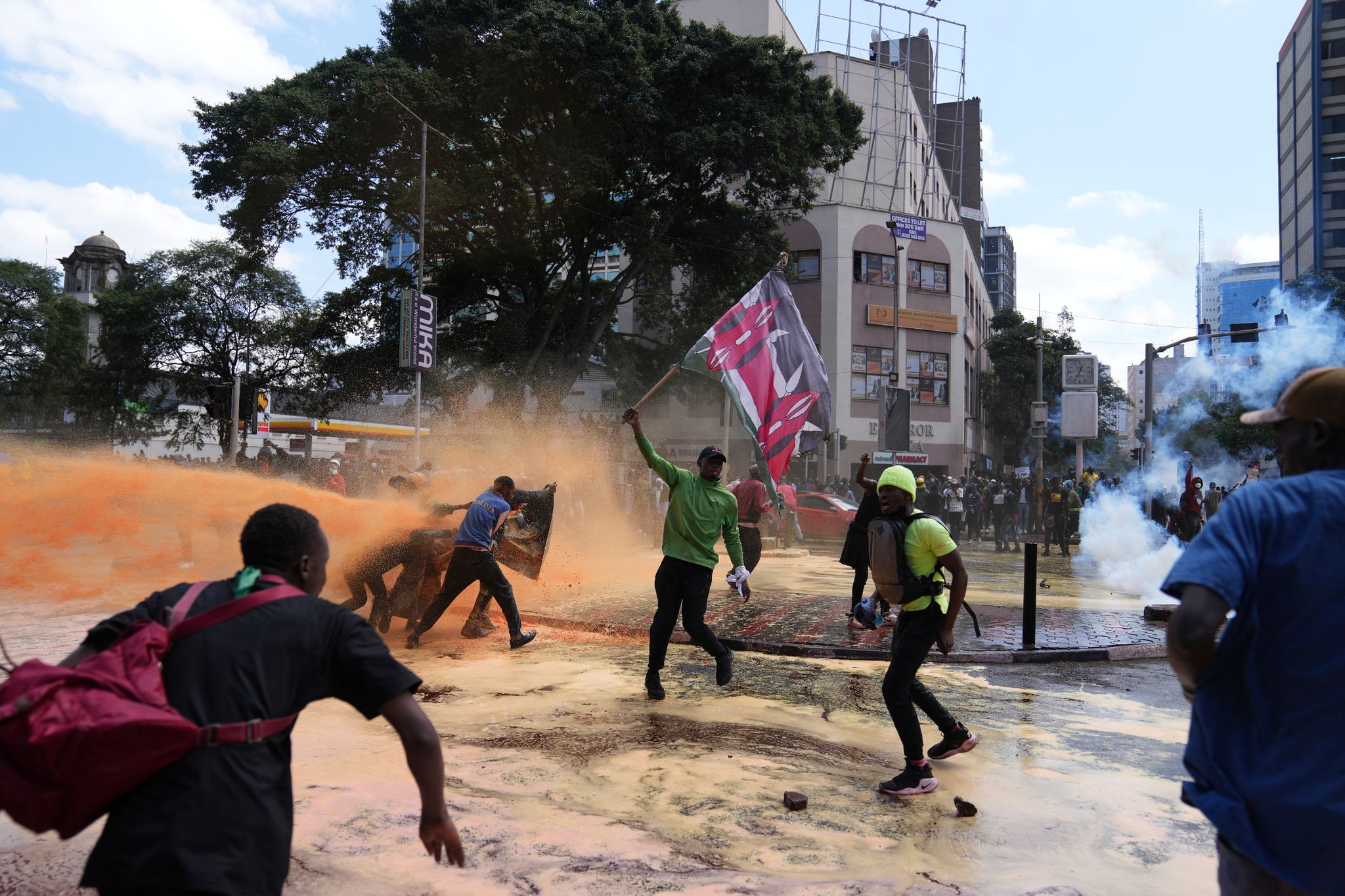 Proteste in Nairobi eskalieren nach Parlamentssturm
