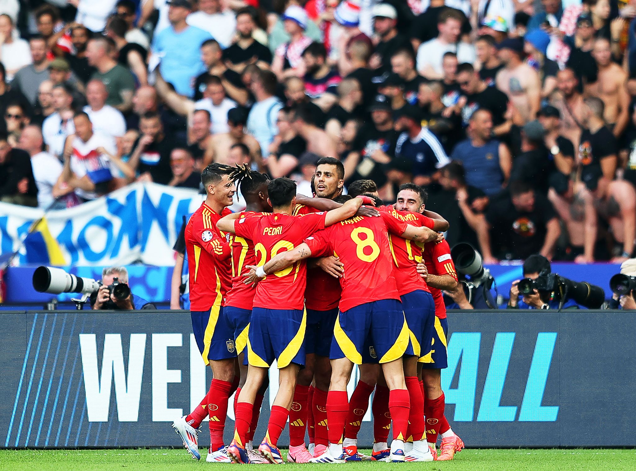 Spanien überzeugt mit 3:0-Sieg gegen Kroatien bei Fußball-EM