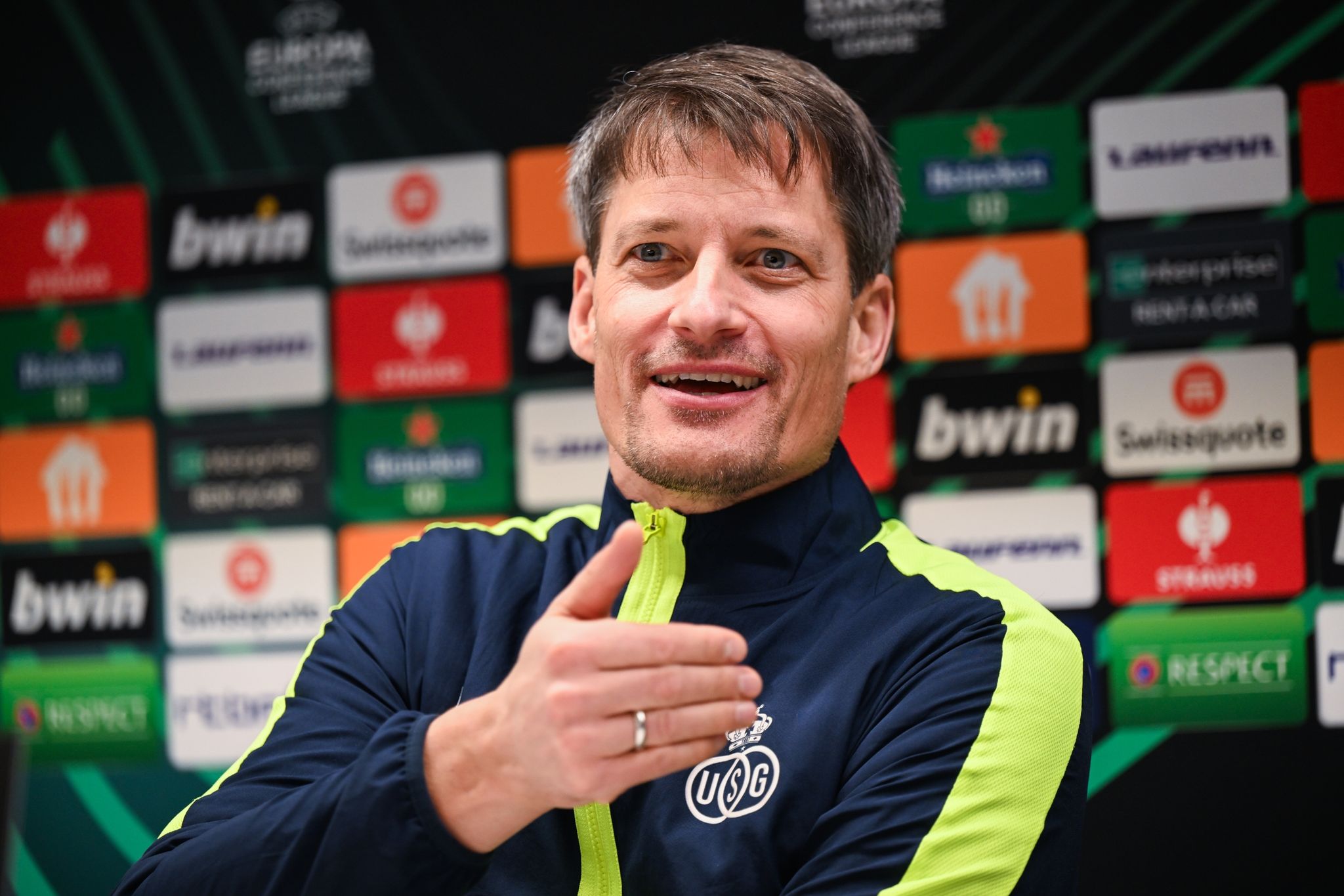 FC St. Pauli präsentiert neuen Cheftrainer Alexander Blessin