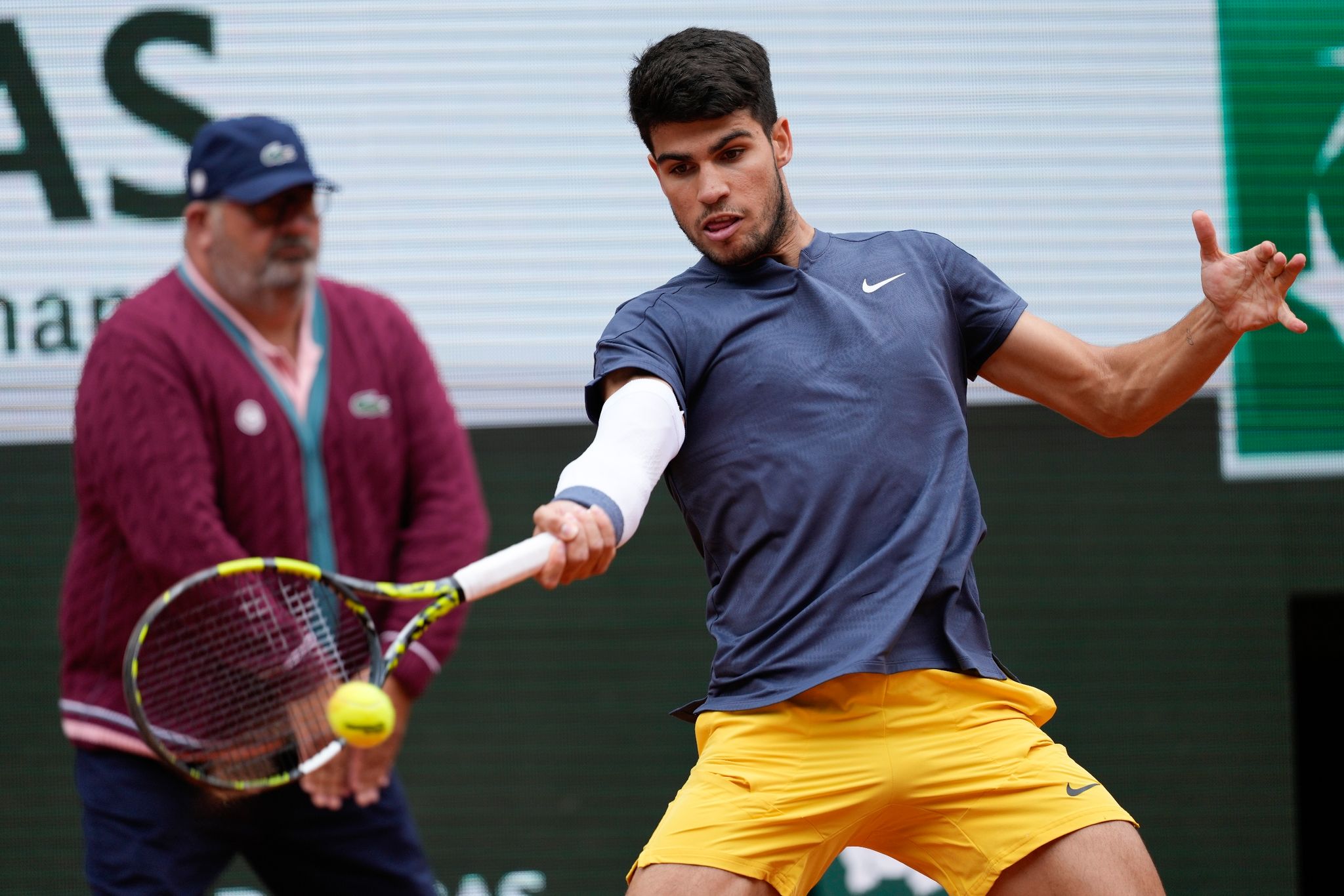 Sinner folgt Alcaraz ins Viertelfinale der French Open