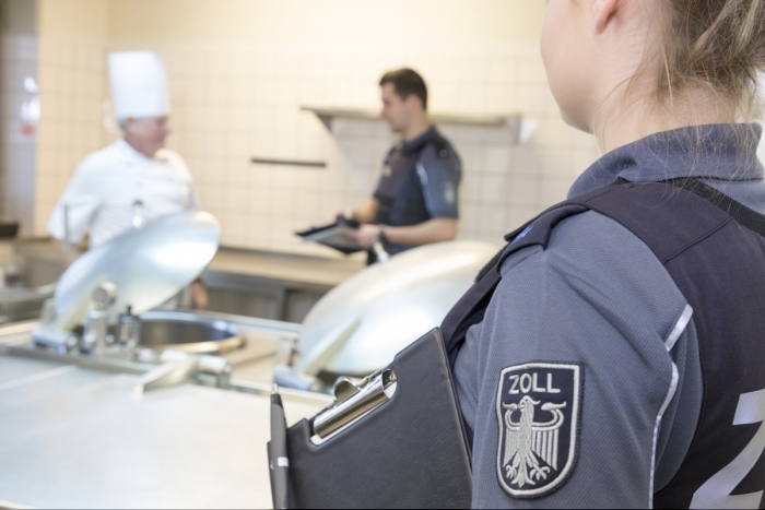 Halle: Schwerpunktprüfung gegen Schwarzarbeit in Sachsen-Anhalt