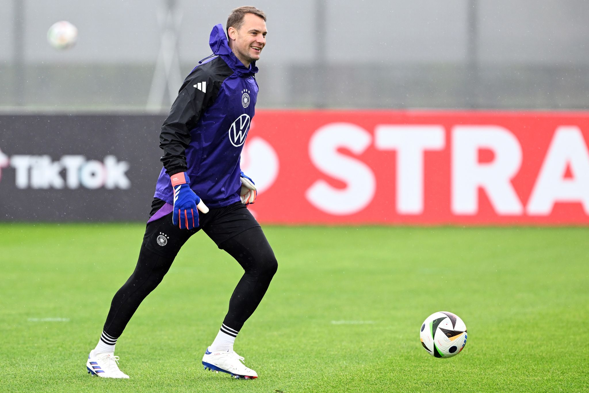 Regenschlacht beim DFB-Team